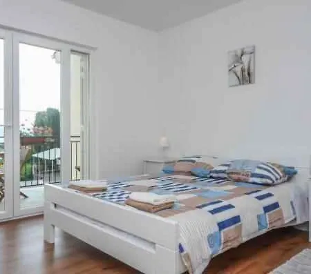 Apartment In Sv. Filip I Jakov 53915 Sveti Filip i Jakov